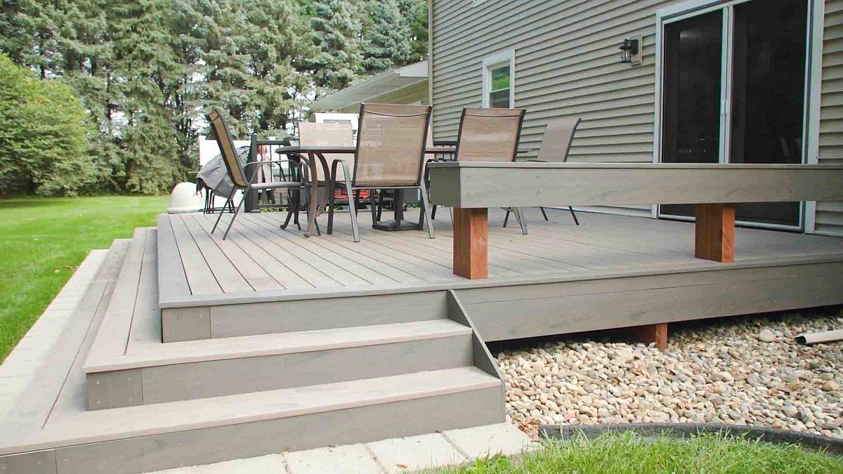 Composite Skirting Vs Floating Deck IRV2